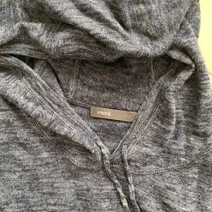 Vince Men’s blue hooded sweater. M